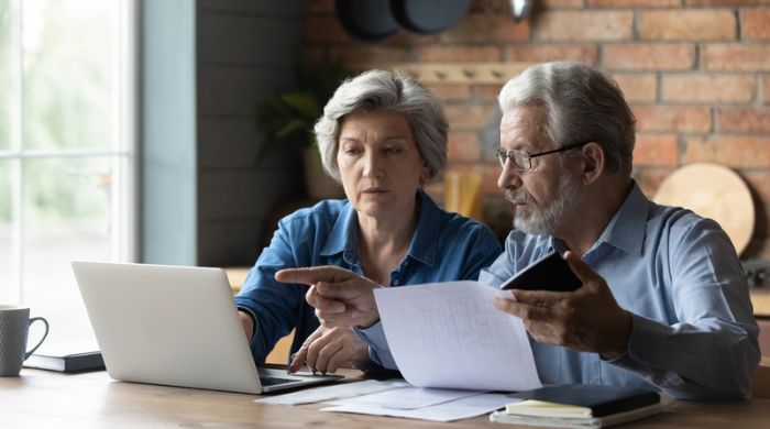 Disproportionate Financial Discussions Red Flag When Dating in 50s